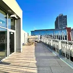 Business Trip - Sauna, Gym, Rooftop Appartement