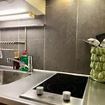 Business Trip - Sauna, Gym, Rooftop