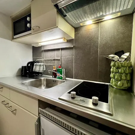 דירה Business Trip - Sauna, Gym, Rooftop