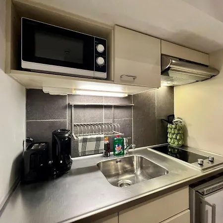 Business Trip - Sauna, Gym, Rooftop *