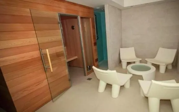 Business Trip - Sauna, Gym, Rooftop